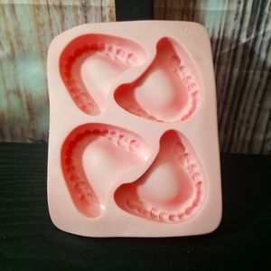 4 Denture Teeth Mold.
